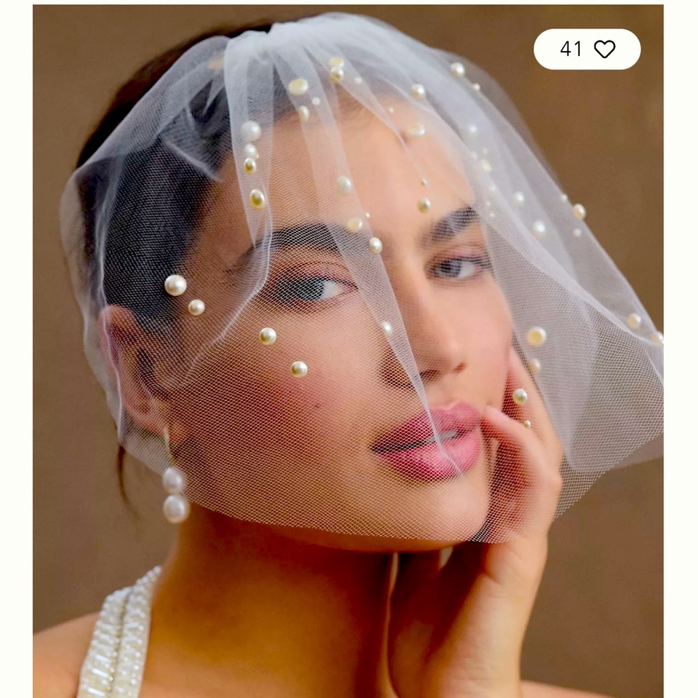Twigs and Honey Marolize Birdcage Veil. Pearl accents. From Anthropologie. New.